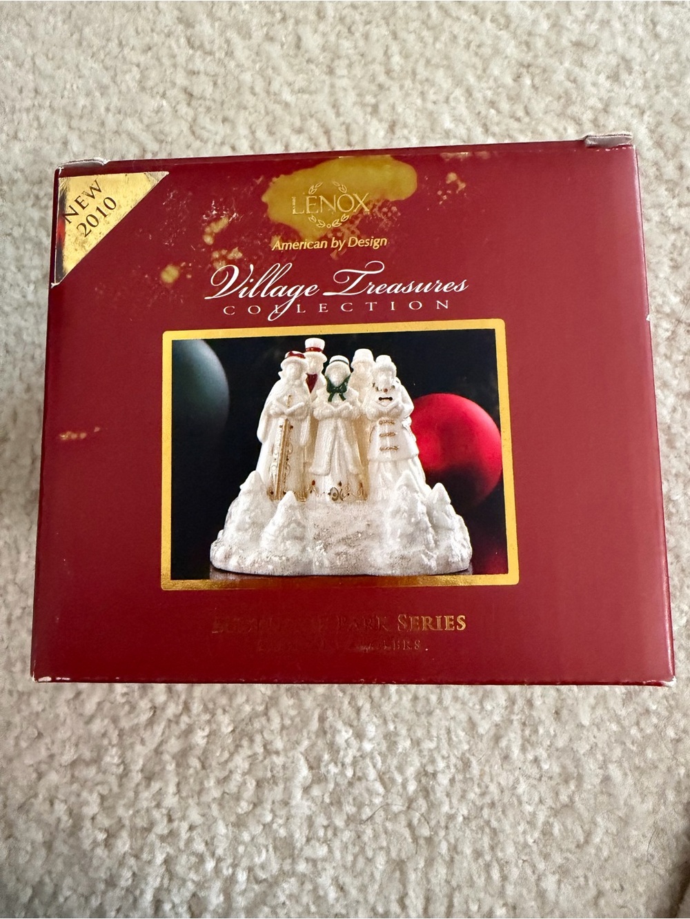 LENOX MISTLETOE PARK Series MUSICAL CAROLERS Music sculpture -- -- -- Open Box